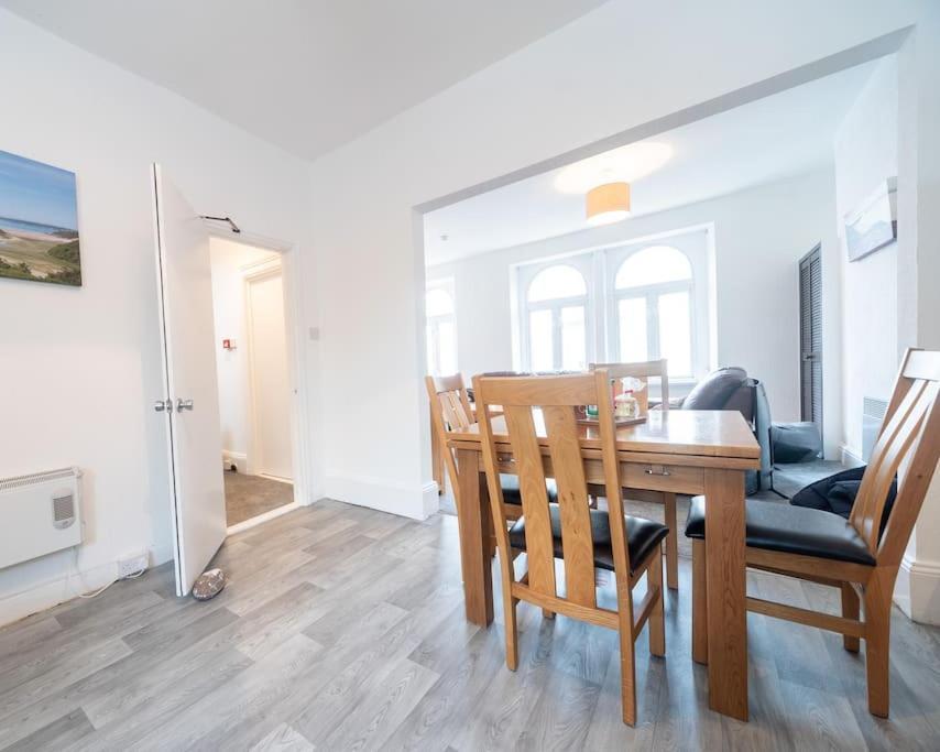 Mumbles View - Free Parking Apartment Oystermouth Ngoại thất bức ảnh
